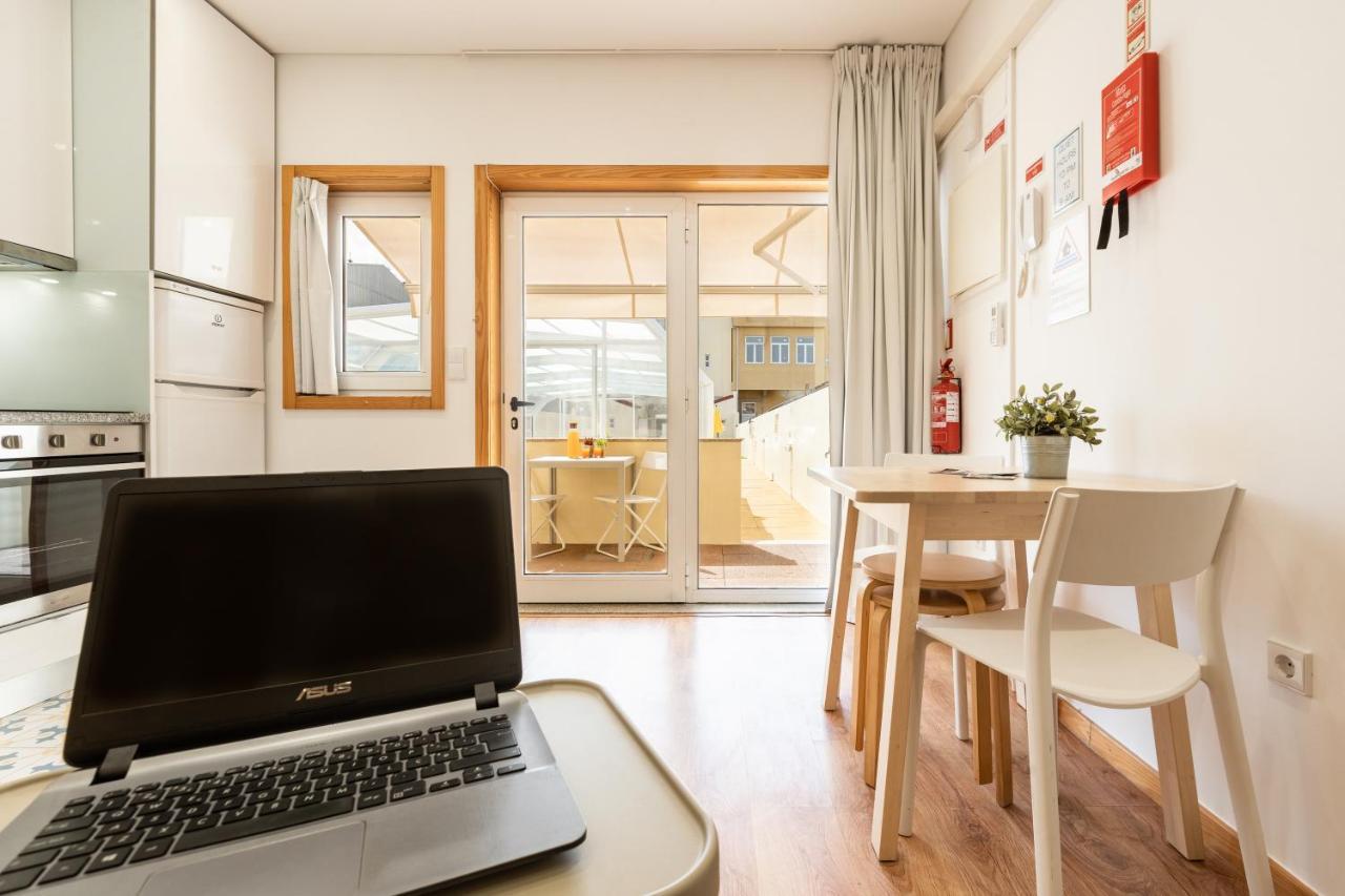 731 Costa Cabral Metro Residence Porto Buitenkant foto