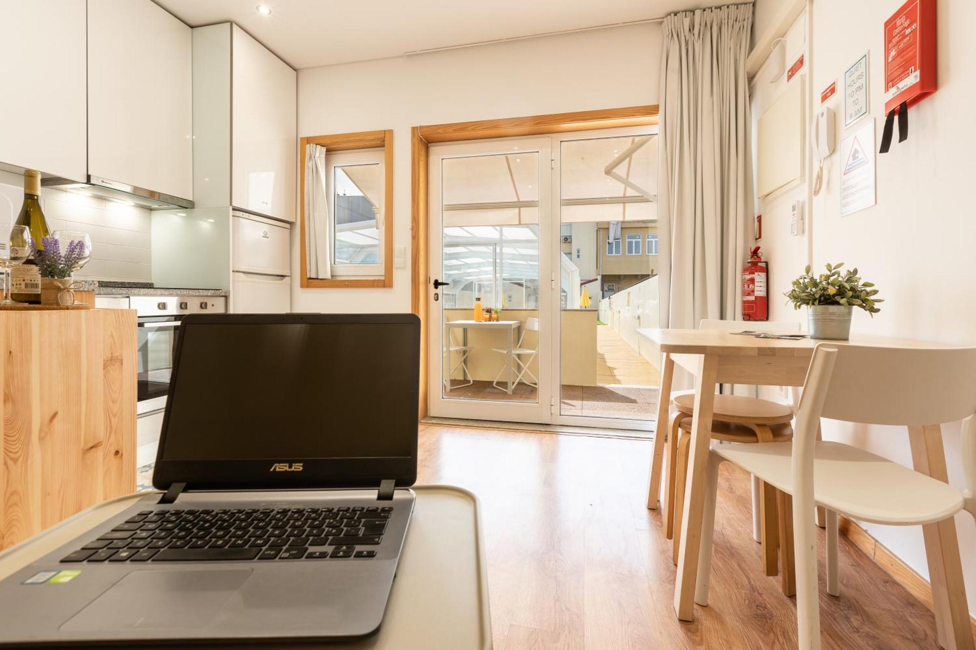 731 Costa Cabral Metro Residence Porto Kamer foto